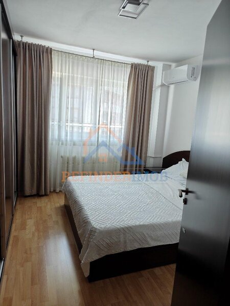 Titan  Apartament de vanzare cu 2 camere, zona Titan - Metrou 1 Decembrie 1918