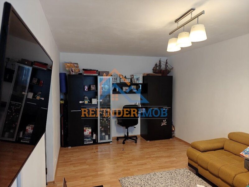 Titan  Apartament de vanzare cu 2 camere, zona Titan - Metrou 1 Decembrie 1918