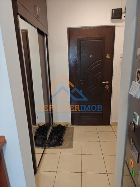 Titan  Apartament de vanzare cu 2 camere, zona Titan - Metrou 1 Decembrie 1918